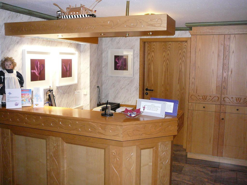 Hotel Garni Schmid Neu-Ulm Dış mekan fotoğraf